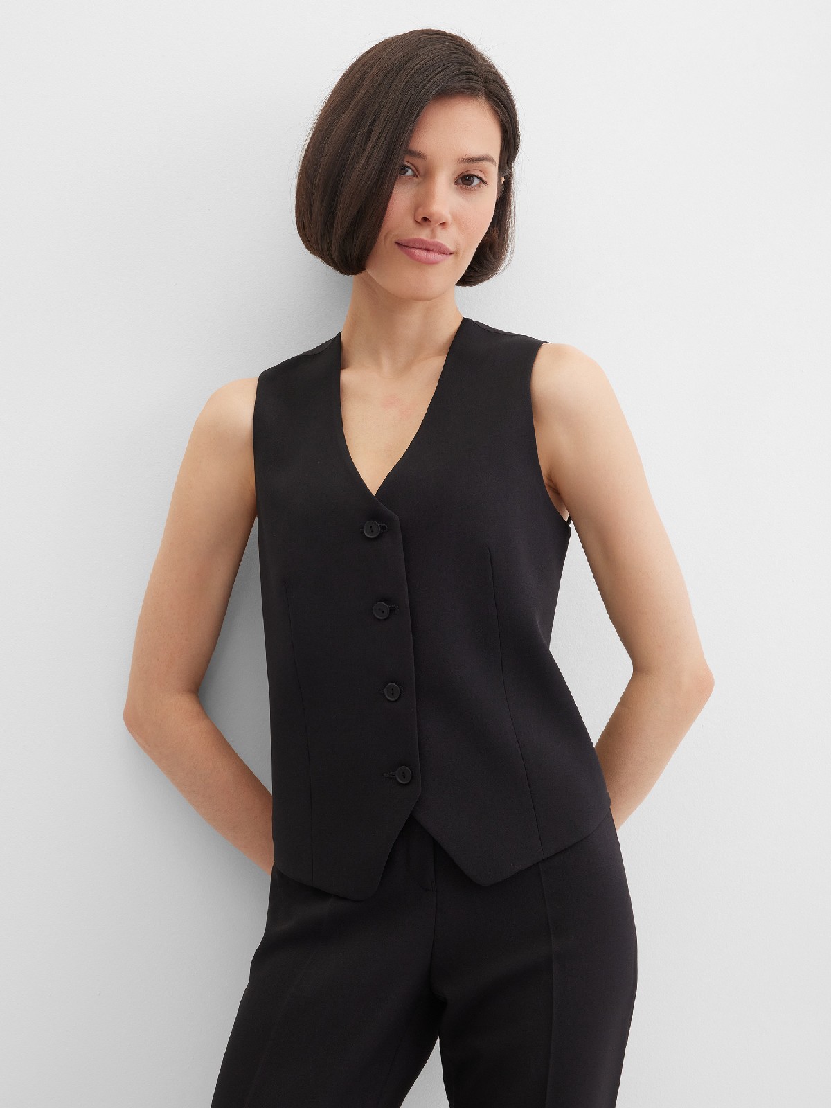 Жилет комбинированный из двух видов ткани