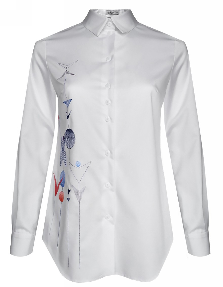 Блузка белая с вышивкой " Семья "