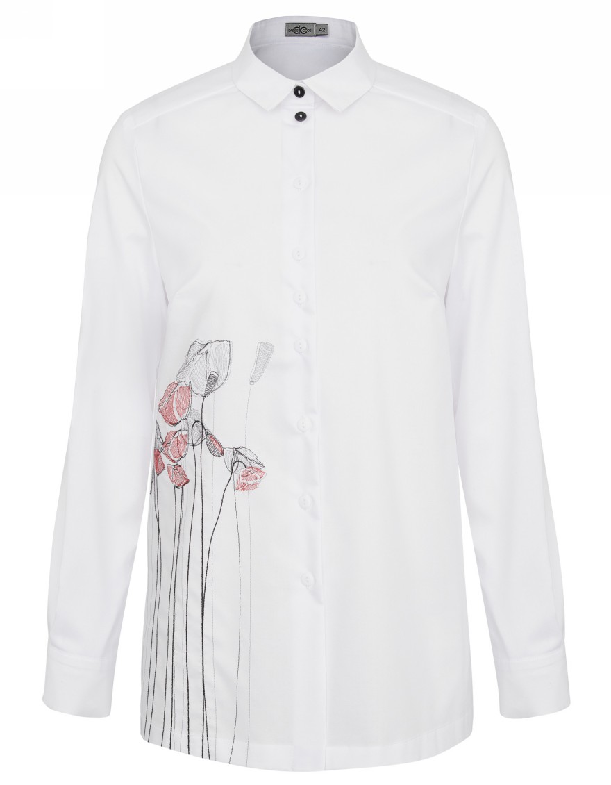 Блузка белая с вышивкой " Маки "